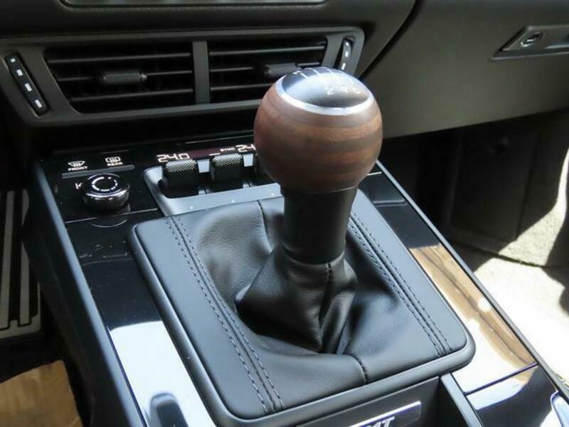 911