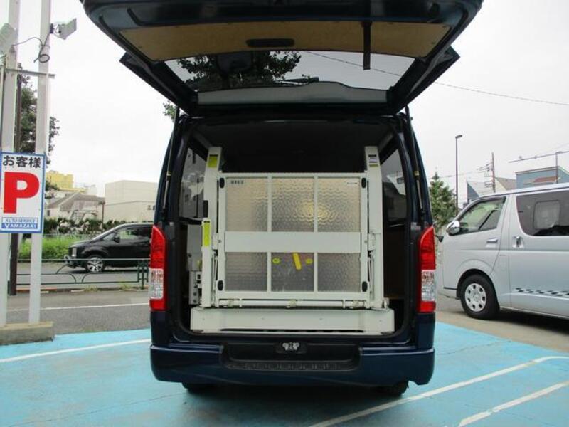 HIACE VAN
