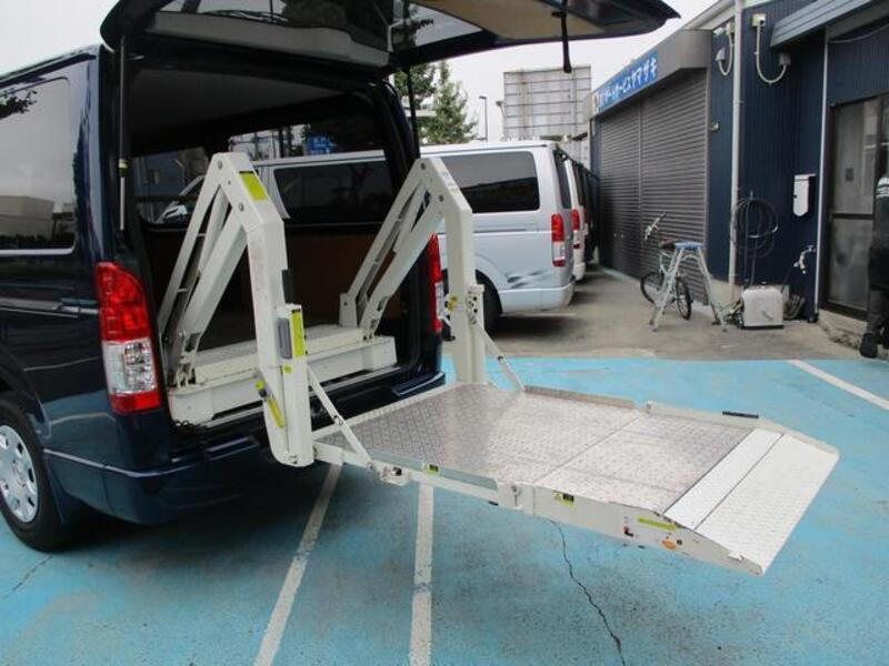 HIACE VAN
