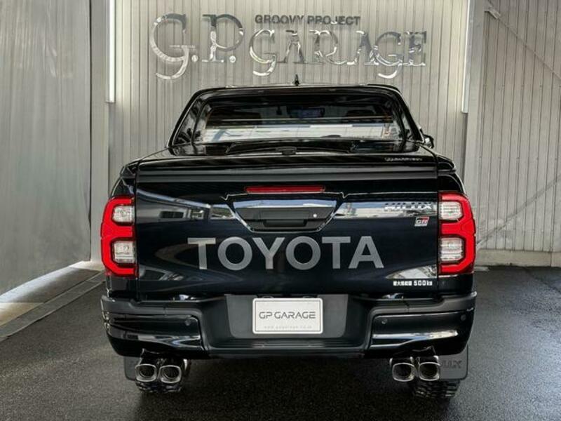HILUX