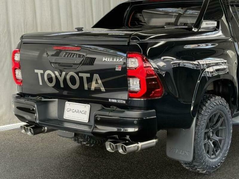 HILUX