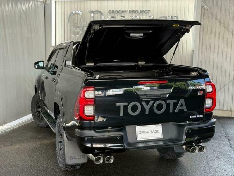 HILUX