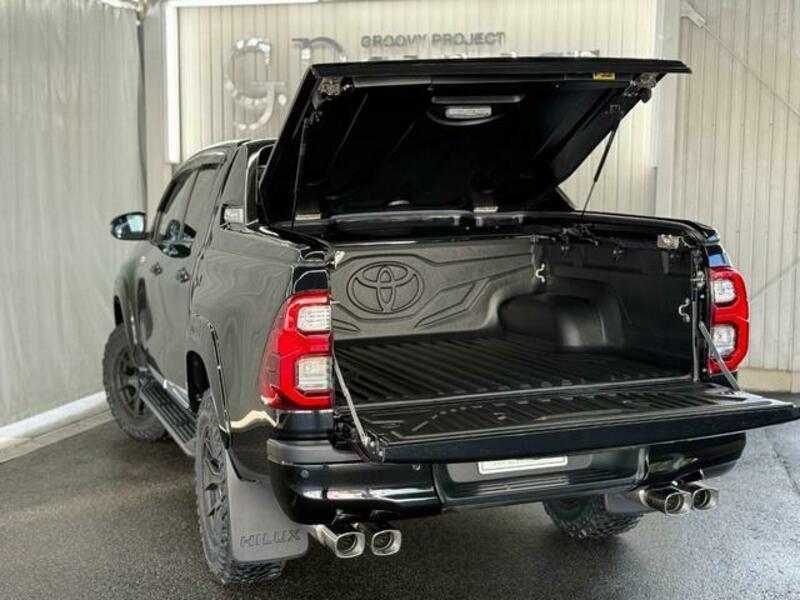 HILUX