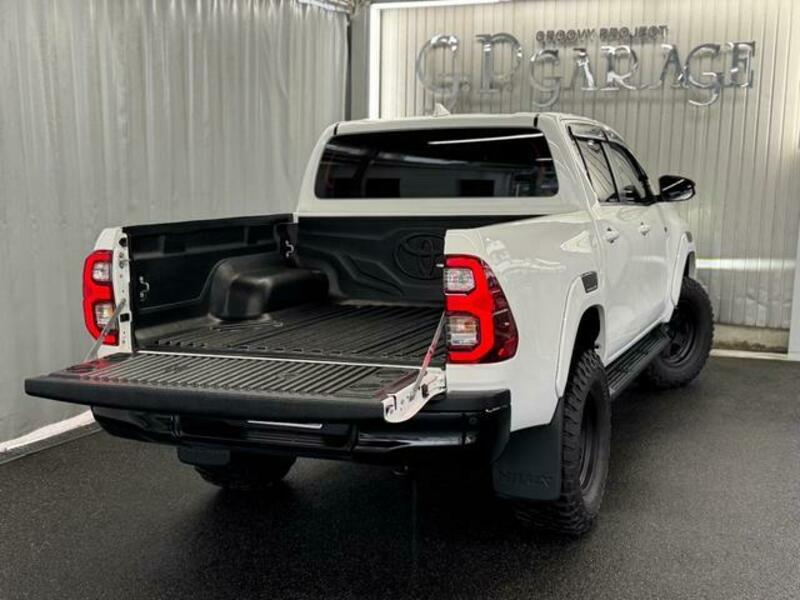 HILUX