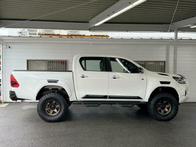 HILUX