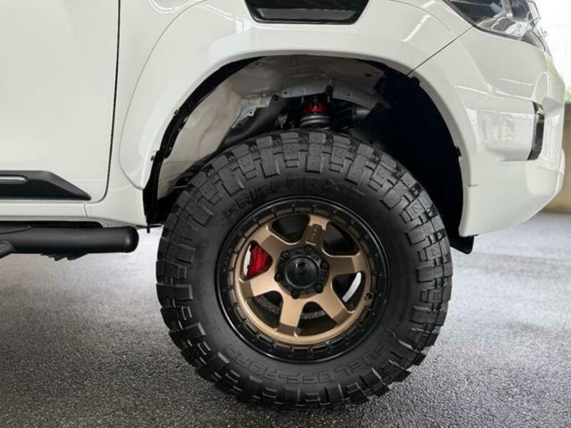 HILUX