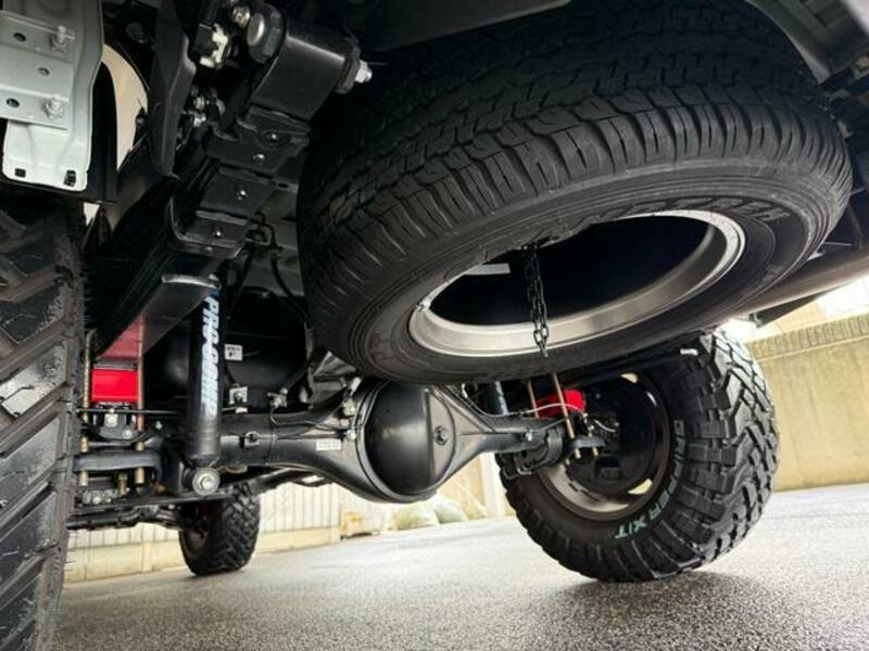HILUX