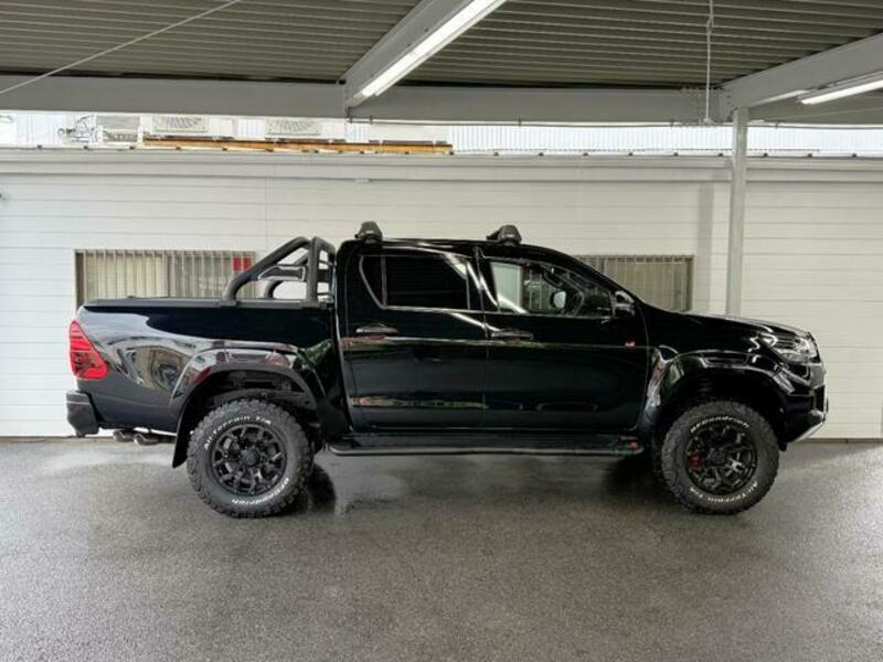 HILUX