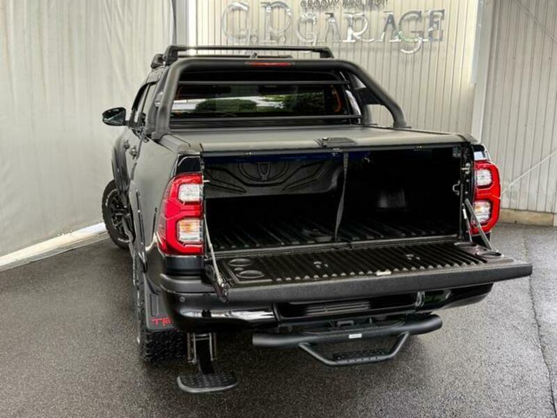 HILUX