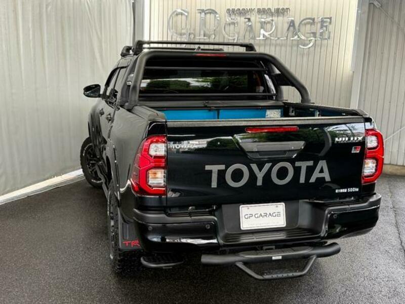 HILUX