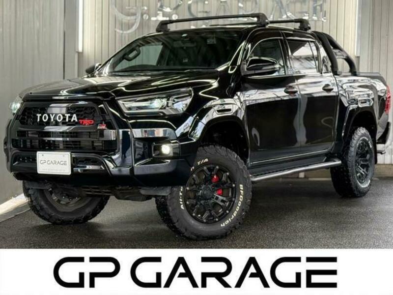 TOYOTA HILUX