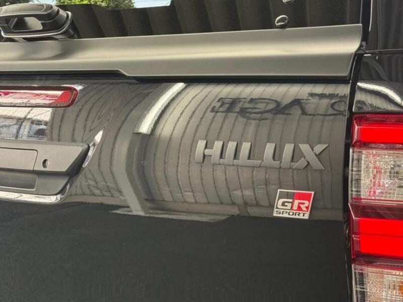 HILUX