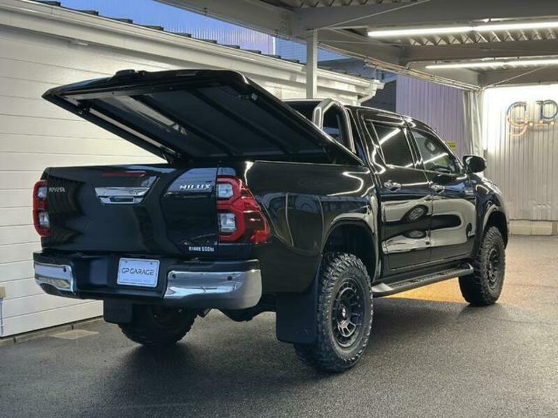 HILUX