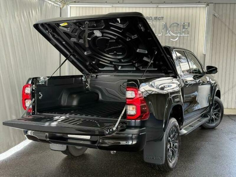 HILUX