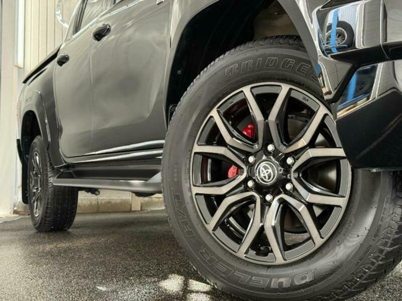 HILUX