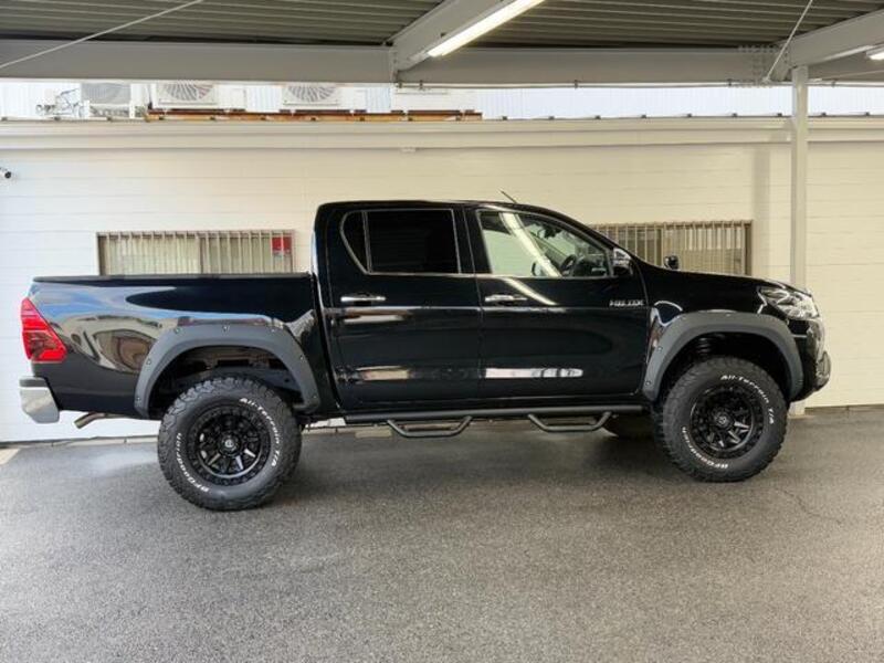 HILUX