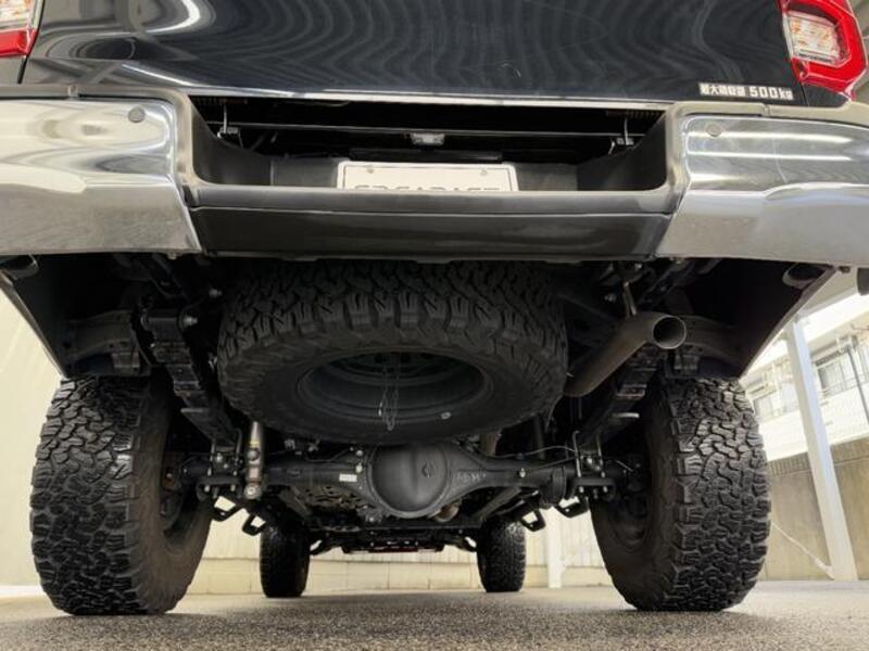 HILUX