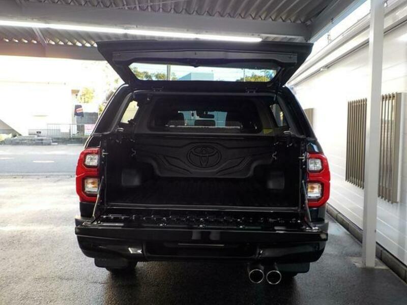 HILUX