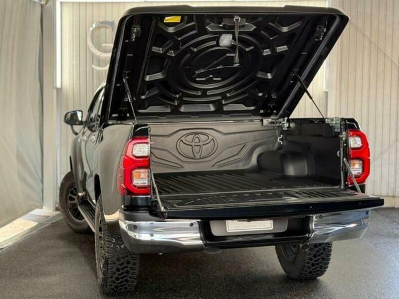 HILUX