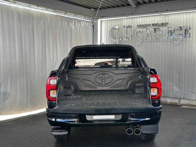 HILUX