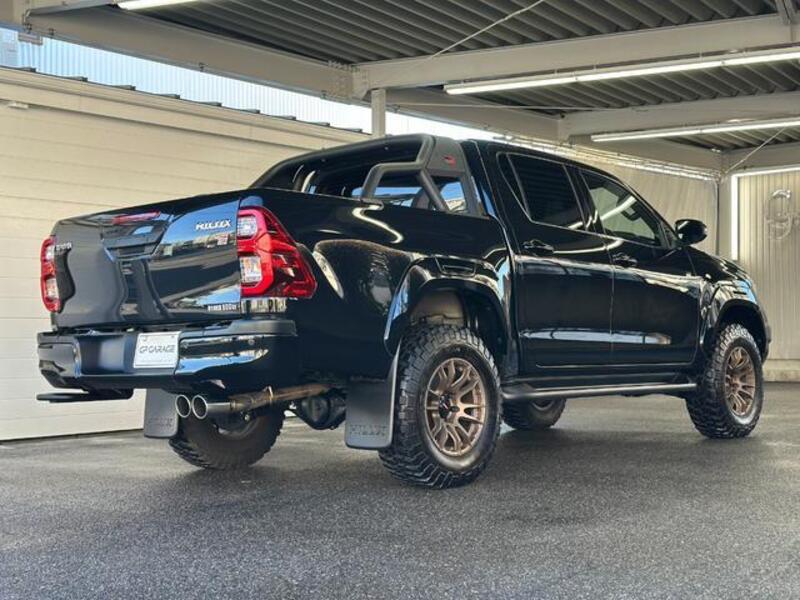 HILUX