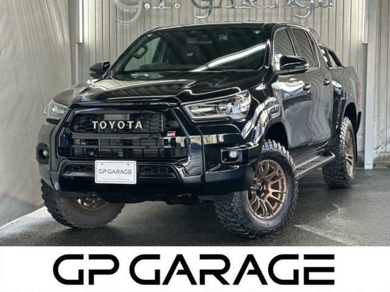 TOYOTA HILUX