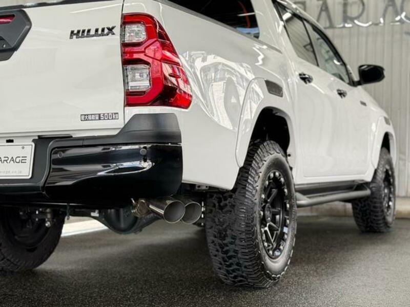 HILUX