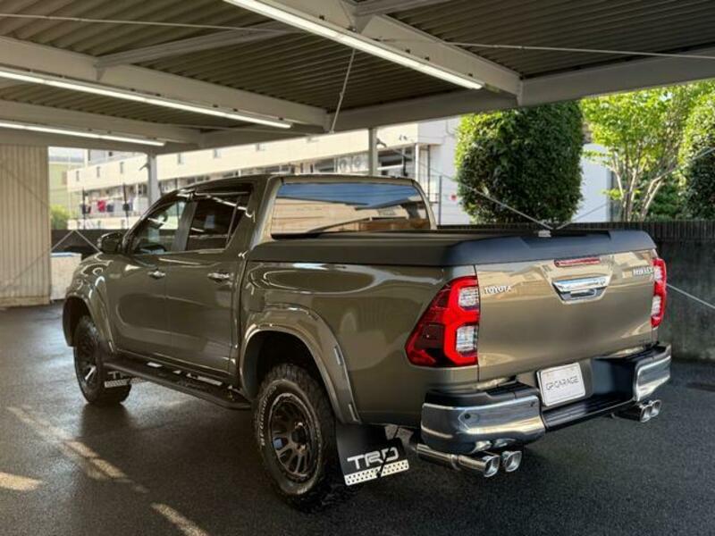 HILUX