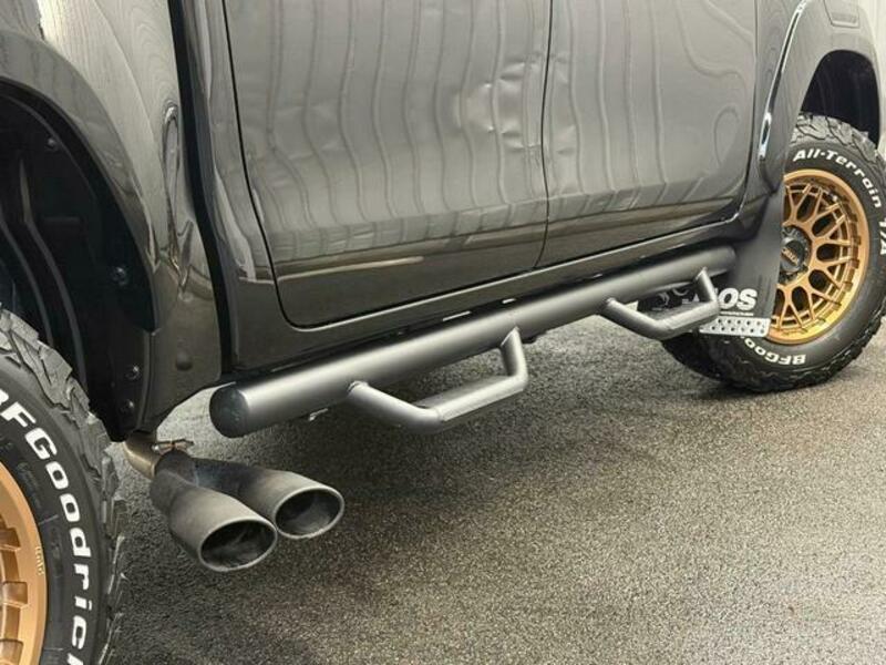 HILUX