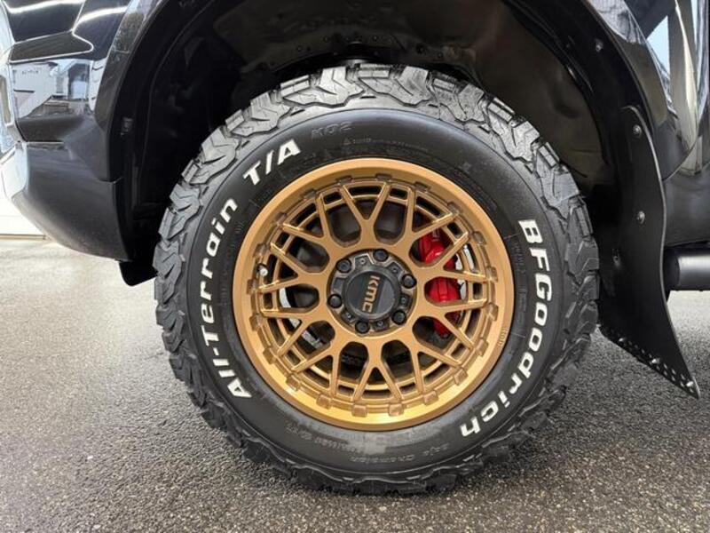 HILUX