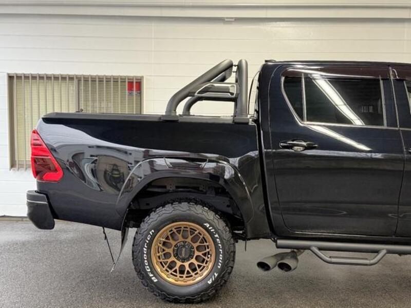 HILUX