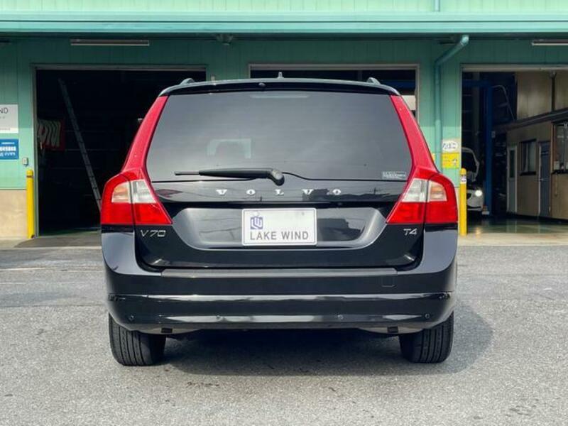V70