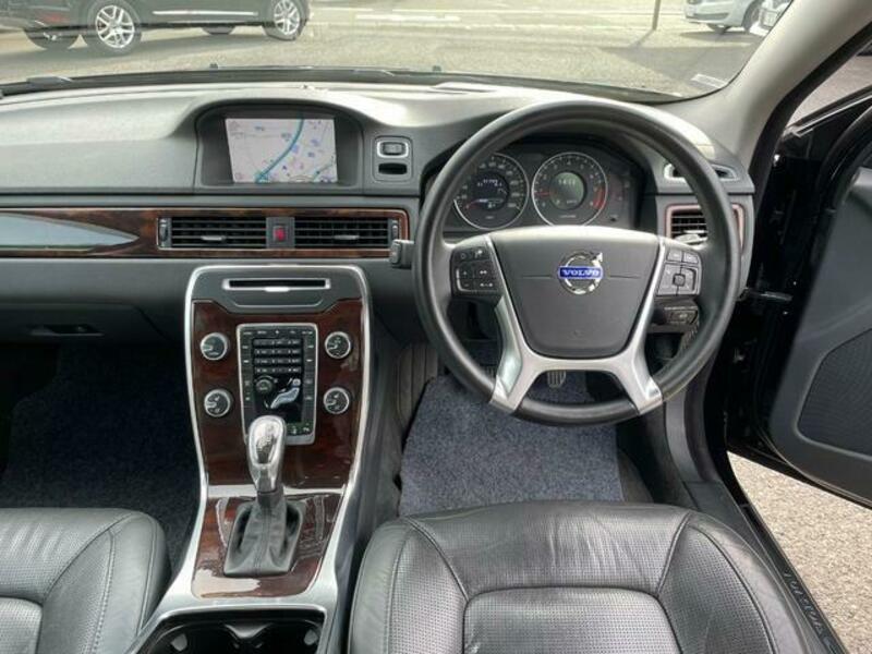 V70