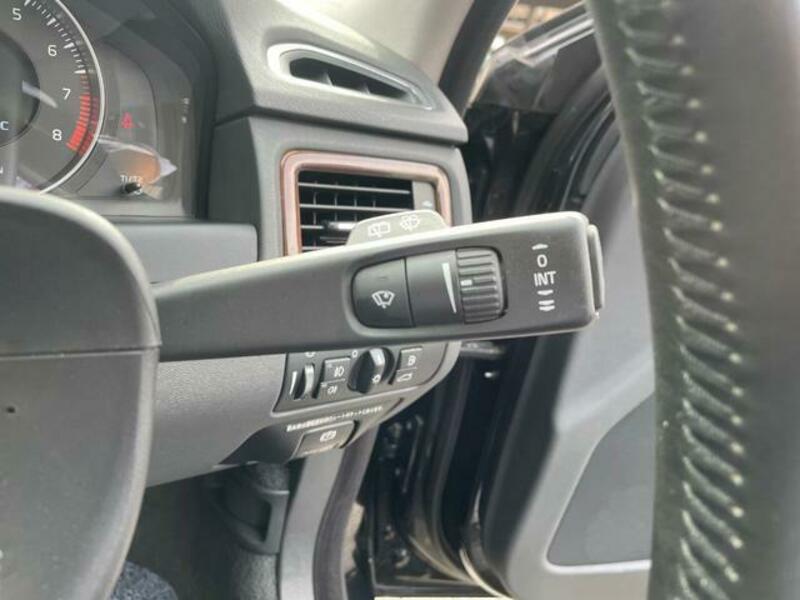 V70