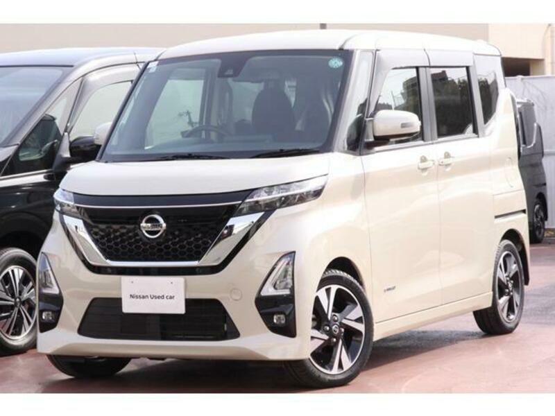 NISSAN ROOX