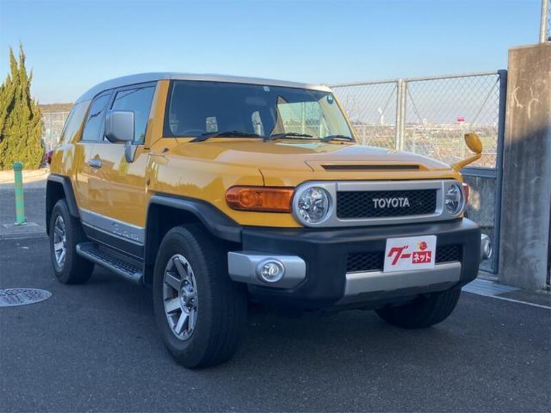 TOYOTA FJ CRUISER