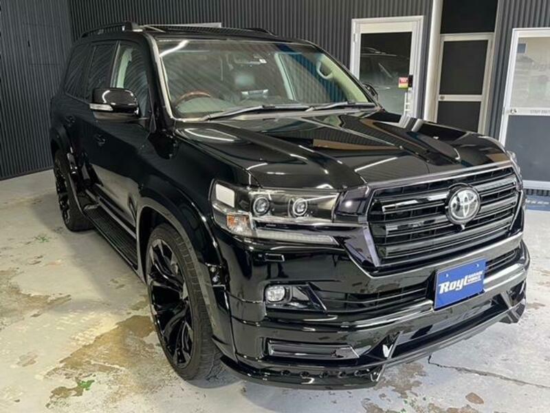 LAND CRUISER