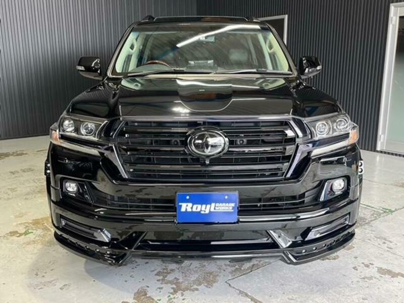 LAND CRUISER