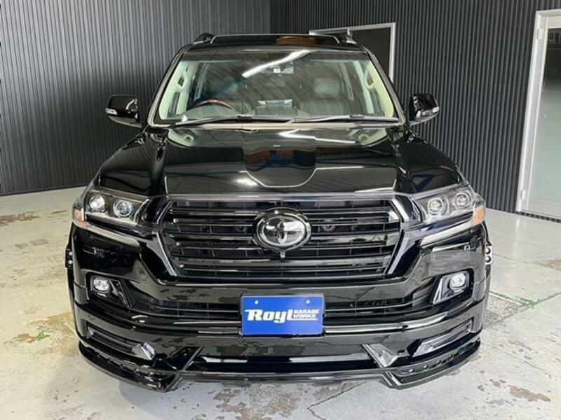 LAND CRUISER