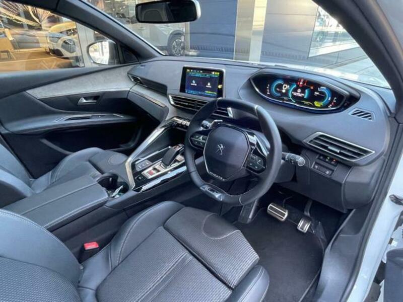 3008