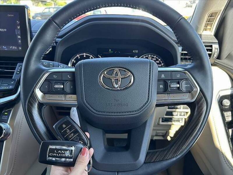LAND CRUISER