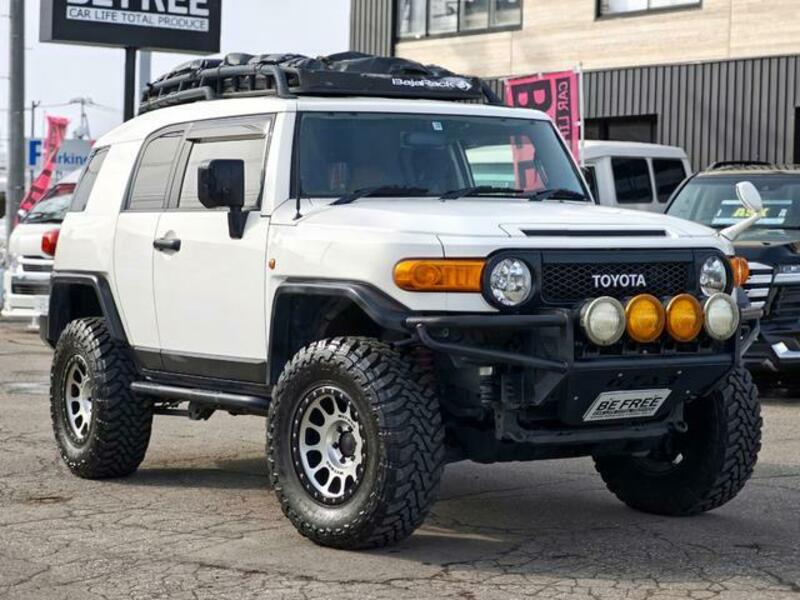 TOYOTA FJ CRUISER
