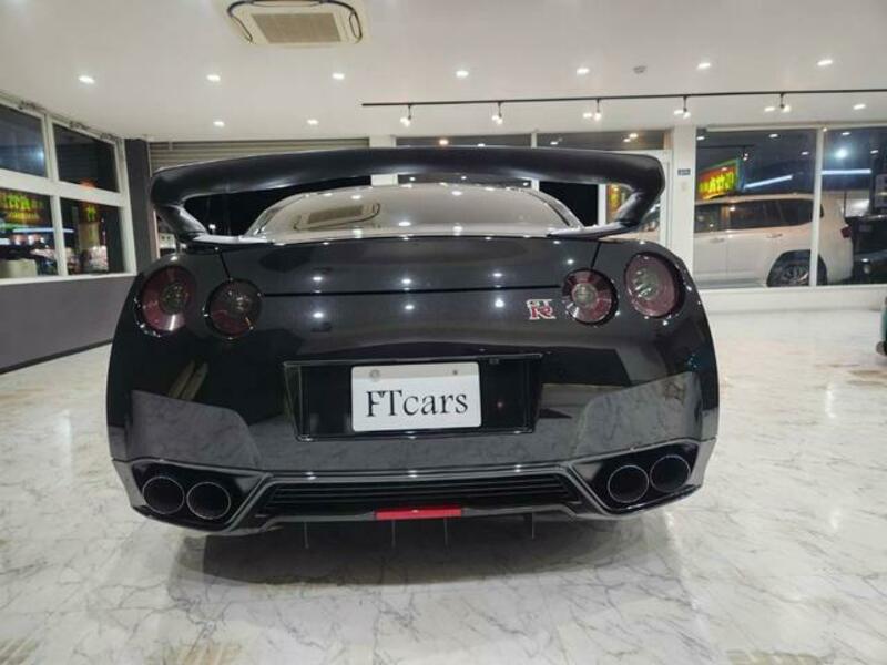 GT-R