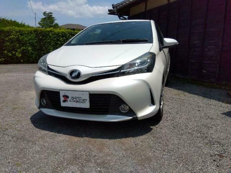 TOYOTA VITZ