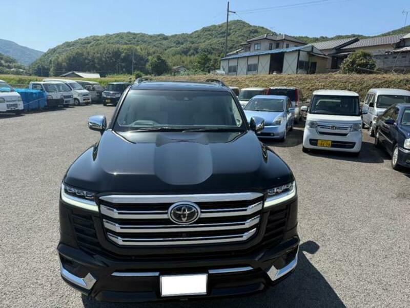 LAND CRUISER