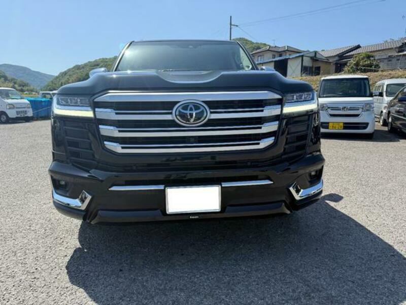 LAND CRUISER