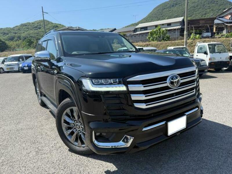 LAND CRUISER