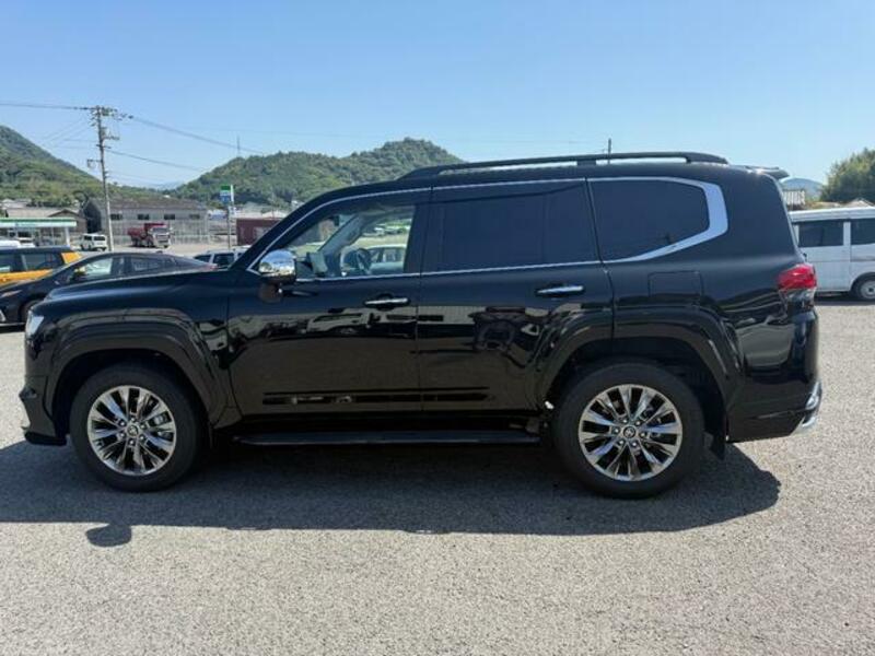 LAND CRUISER