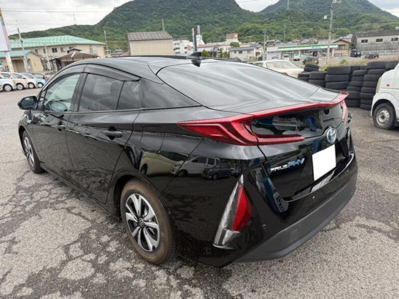 PRIUS PHV