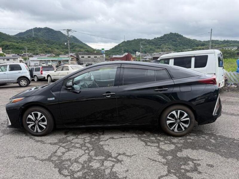 PRIUS PHV